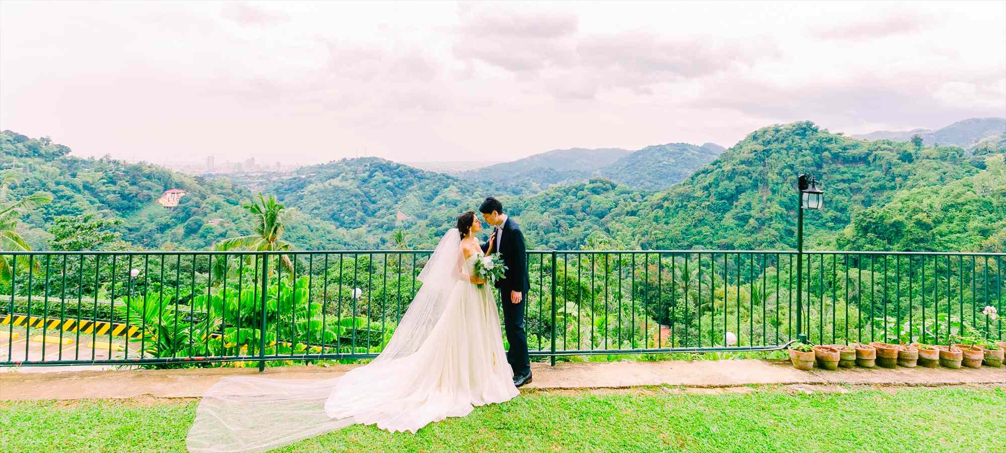 シャトー・デ・ブサイ セブ島・ガーデン挙式・結婚式・ウェディングフォト