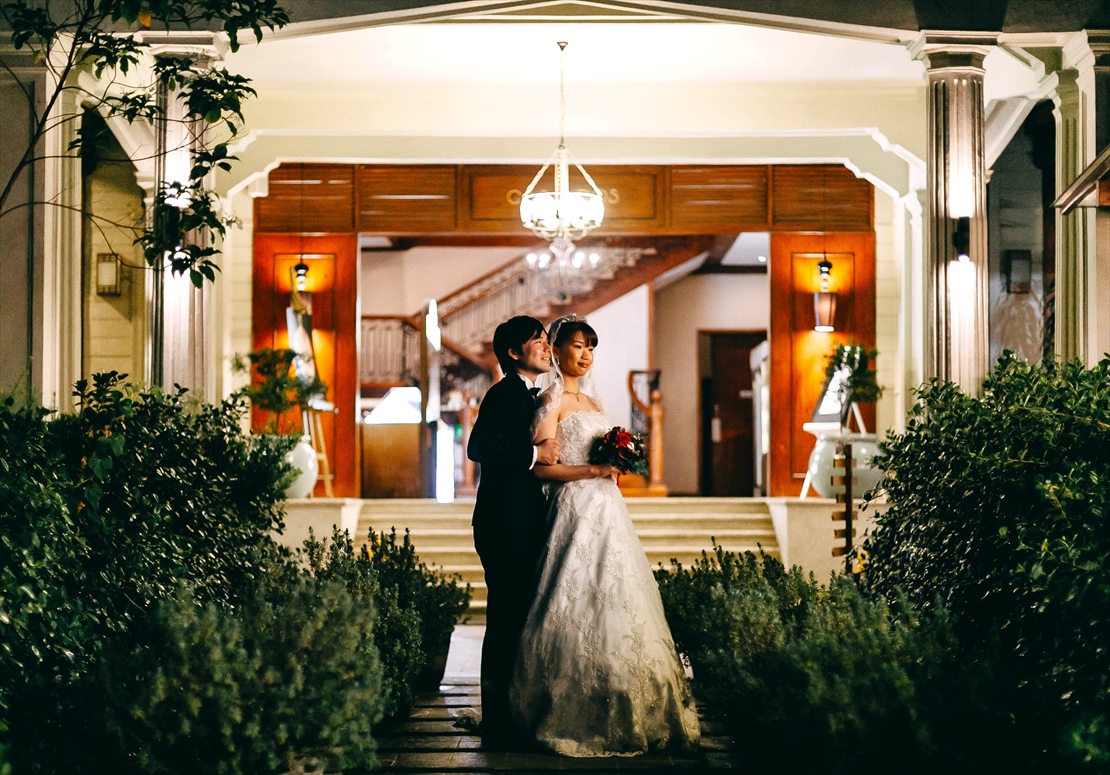 シルカ1900・セブ 
レストランエントランスにて挙式後撮影