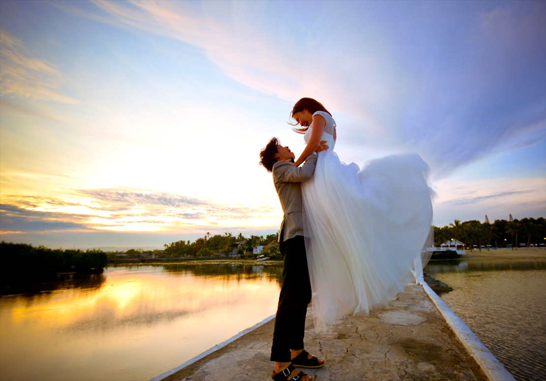 パシフィック・セブ・リゾート
マジック・アワーに桟橋にて挙式後撮影