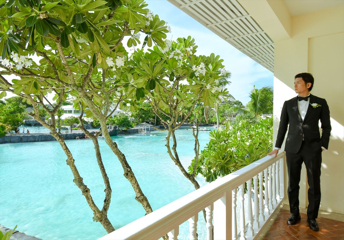 プランテーション・ベイ・セブウェディング　新郎様　挙式前お仕度シーン