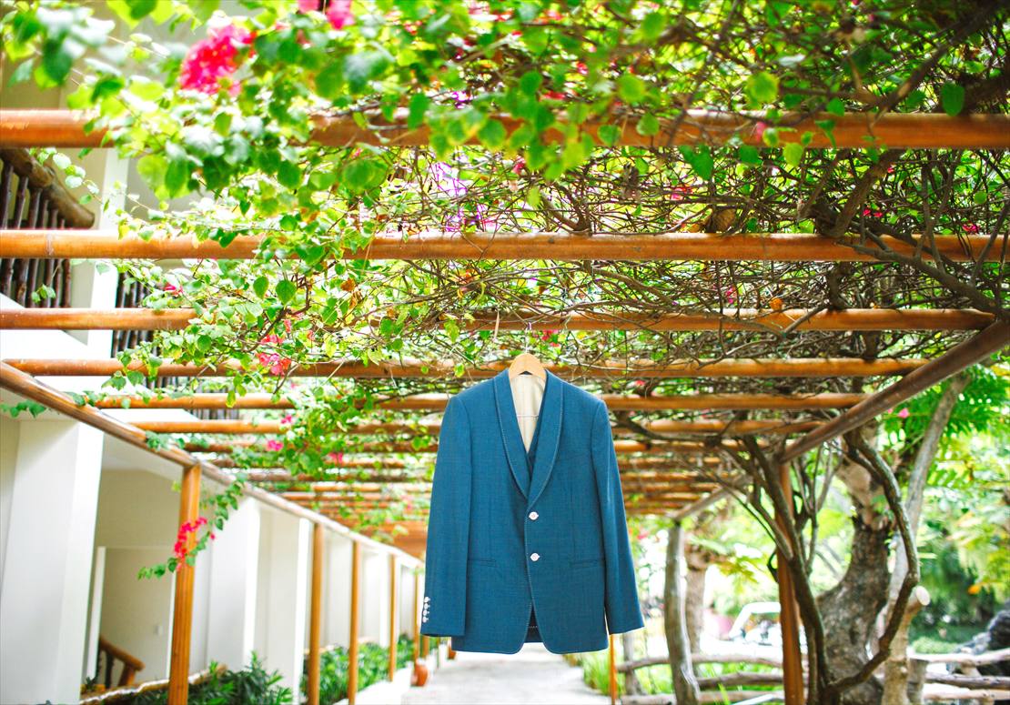 ブルーウォーター・マリバゴ・セブ島挙式　新郎様タキシード