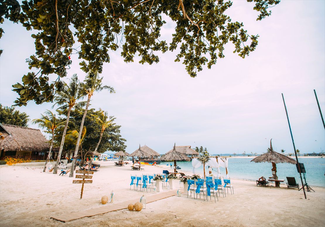 ブルーウォーター・マリバゴ・セブ島挙式　ビーチフロントウェディング