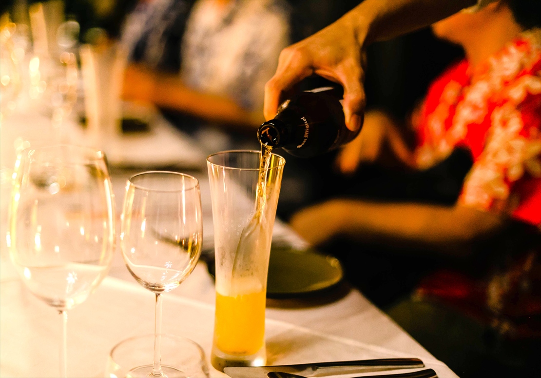 Crimson Resort & Spa Mactan Cebu Wedding Ceremony (16) クリムゾン・マクタン・セブウェディング 個室にて挙式後パーティー