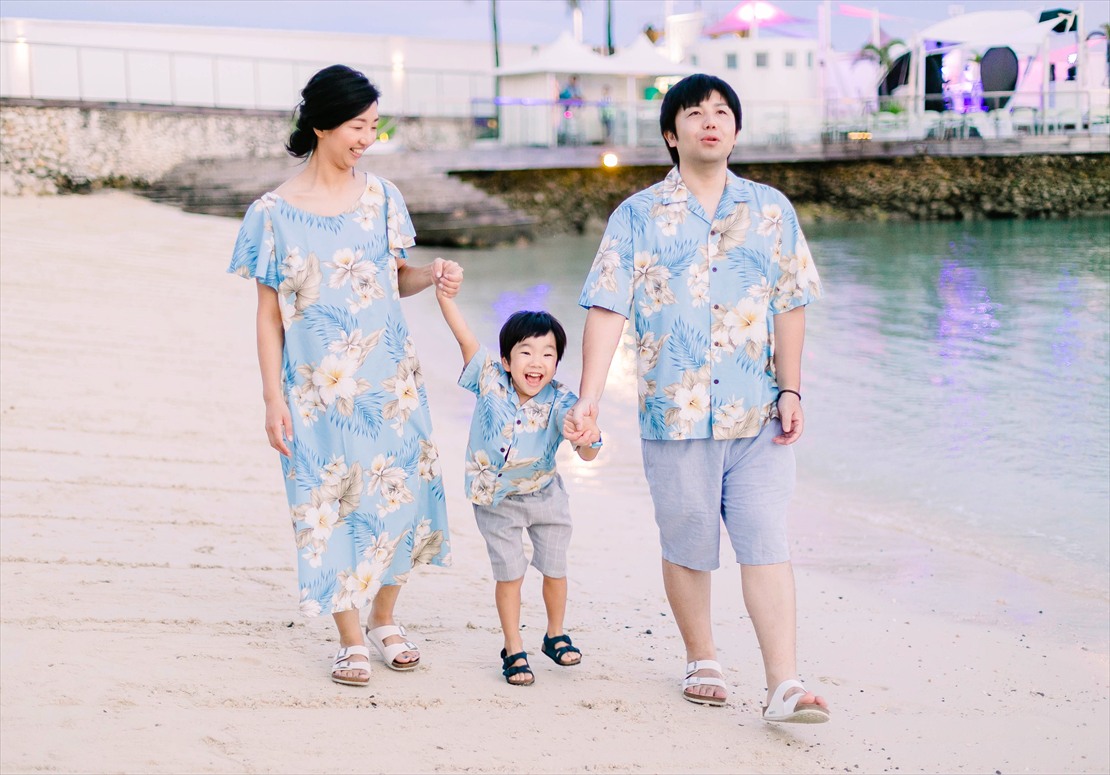 モーベンピック・アイランド・セブウェディング　ディナー会場にて挙式後撮影