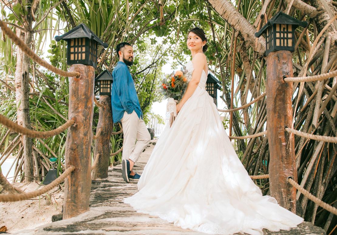 プランテーションベイ・マクタン・セブ島挙式　ラバーズロックにてウェディングフォト