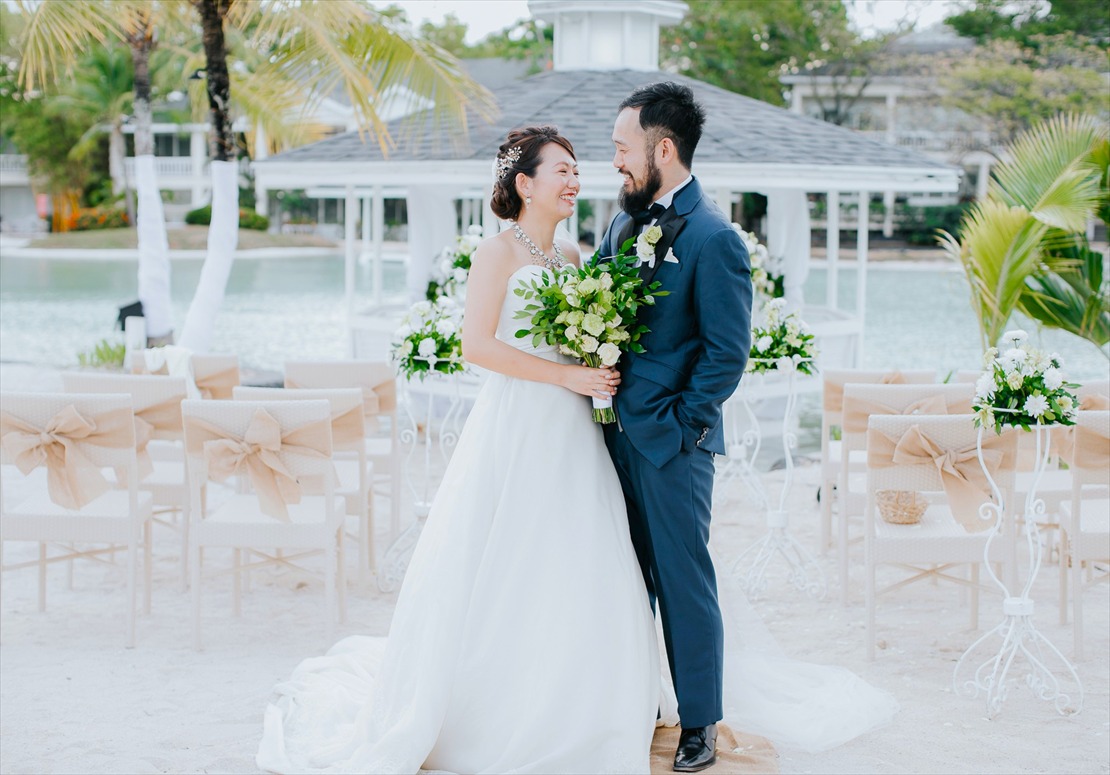 プランテーションベイ・マクタン・セブ・ガゼボウェディング　会場にて挙式後撮影