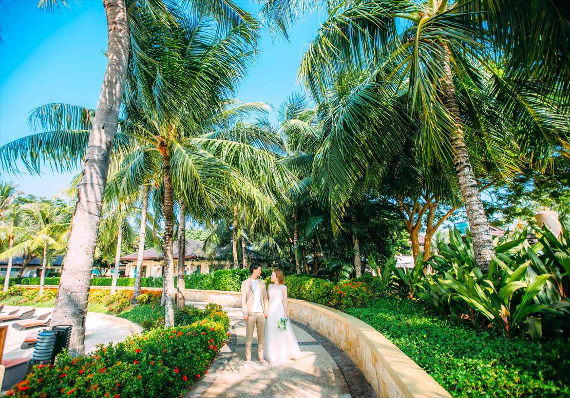 クリムゾン・リゾート・マクタン・セブ挙式　たっぷりのココナッツが南国感を演出