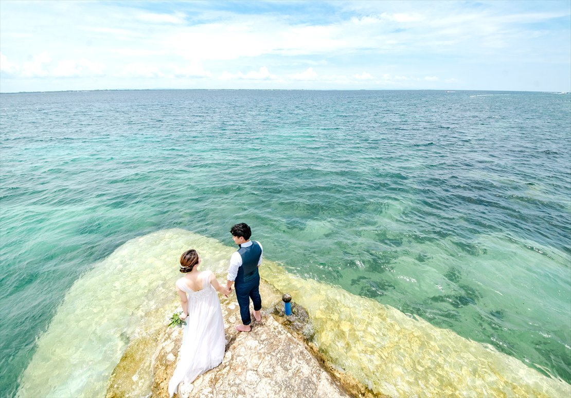 クリムゾン・リゾート・マクタン・セブ結婚式　視界を遮ることのない透明な海
