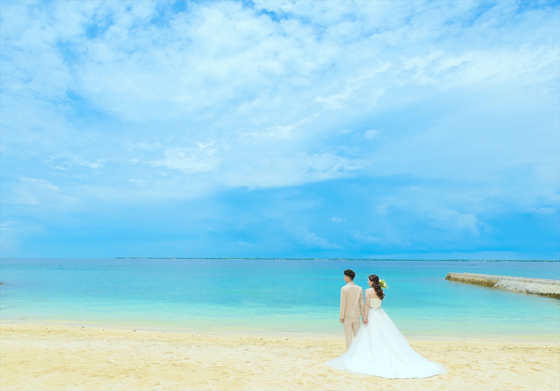 クリムゾン・リゾート・マクタン・セブ島結婚式　白砂とクリアな海が美しいビーチ