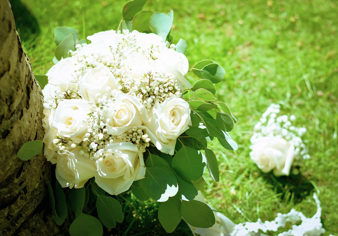 パシフィック・セブ・リゾート・セブ島ウェディング　ホワイトローズ　生花ブーケ