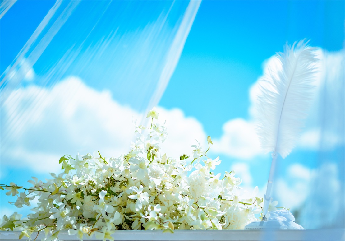パシフィック・セブ・リゾート・セブ結婚式　ビーチウェディング　祭壇　生花装飾