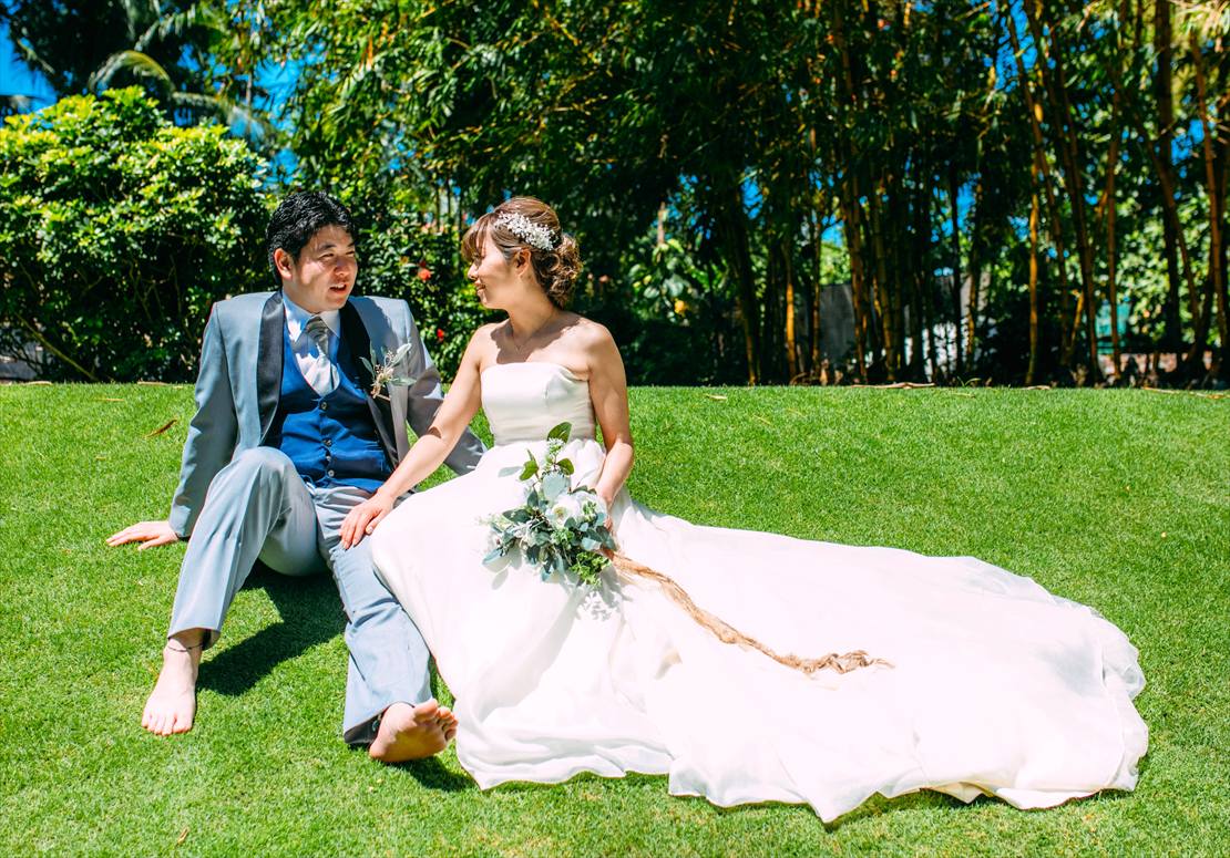 セブ・ホワイト・サンズ・セブ挙式　ガーデンウェディング　青々とした芝生にてリラックス