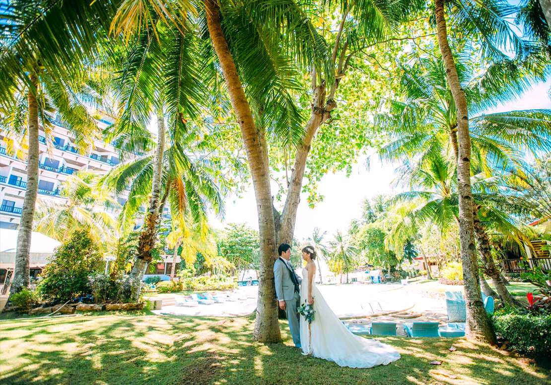 セブ・ホワイト・サンズ・セブ島挙式　ガーデンウェディング　ココナッツツリーに囲まれて