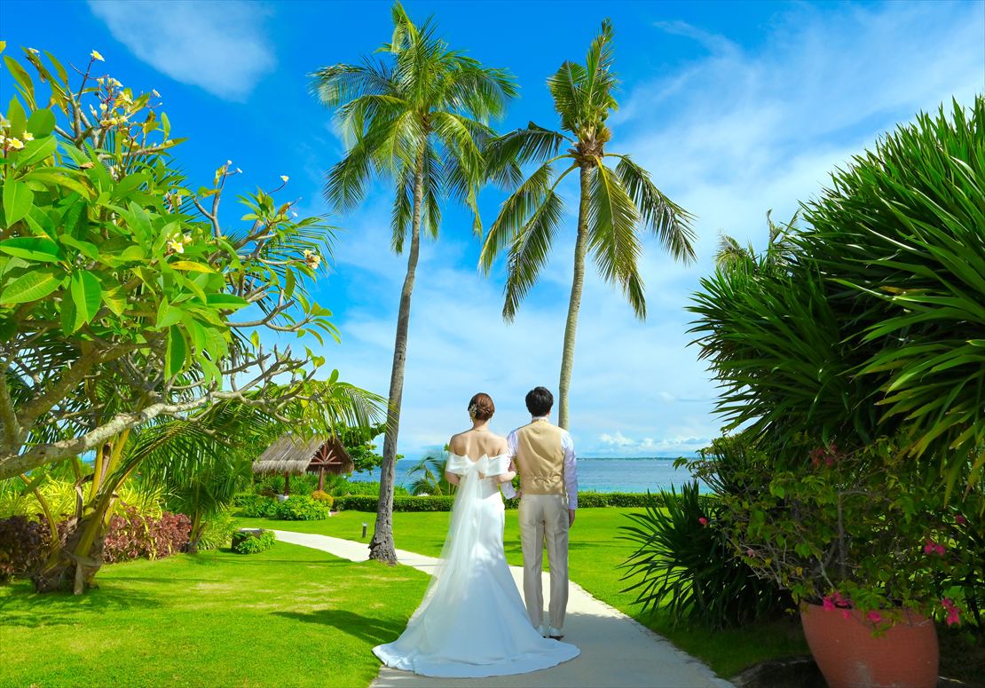 ココナッツ・ロードにて挙式前撮影