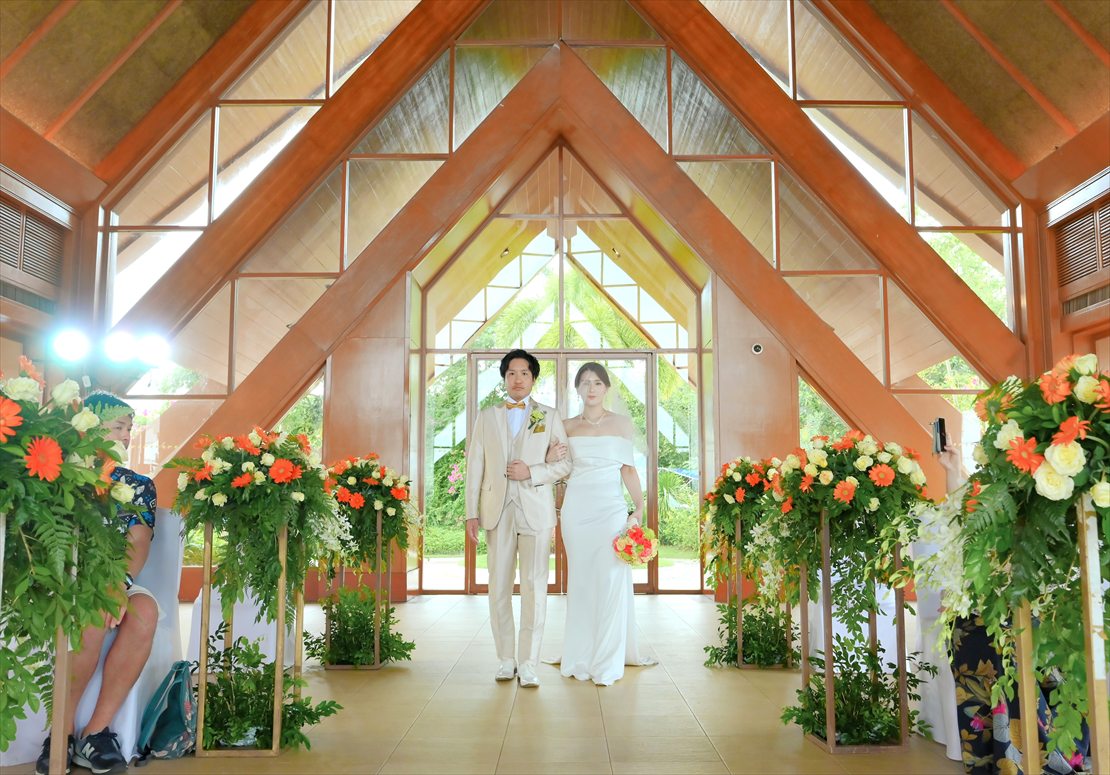 新郎新婦様ご入場　セブ島挙式