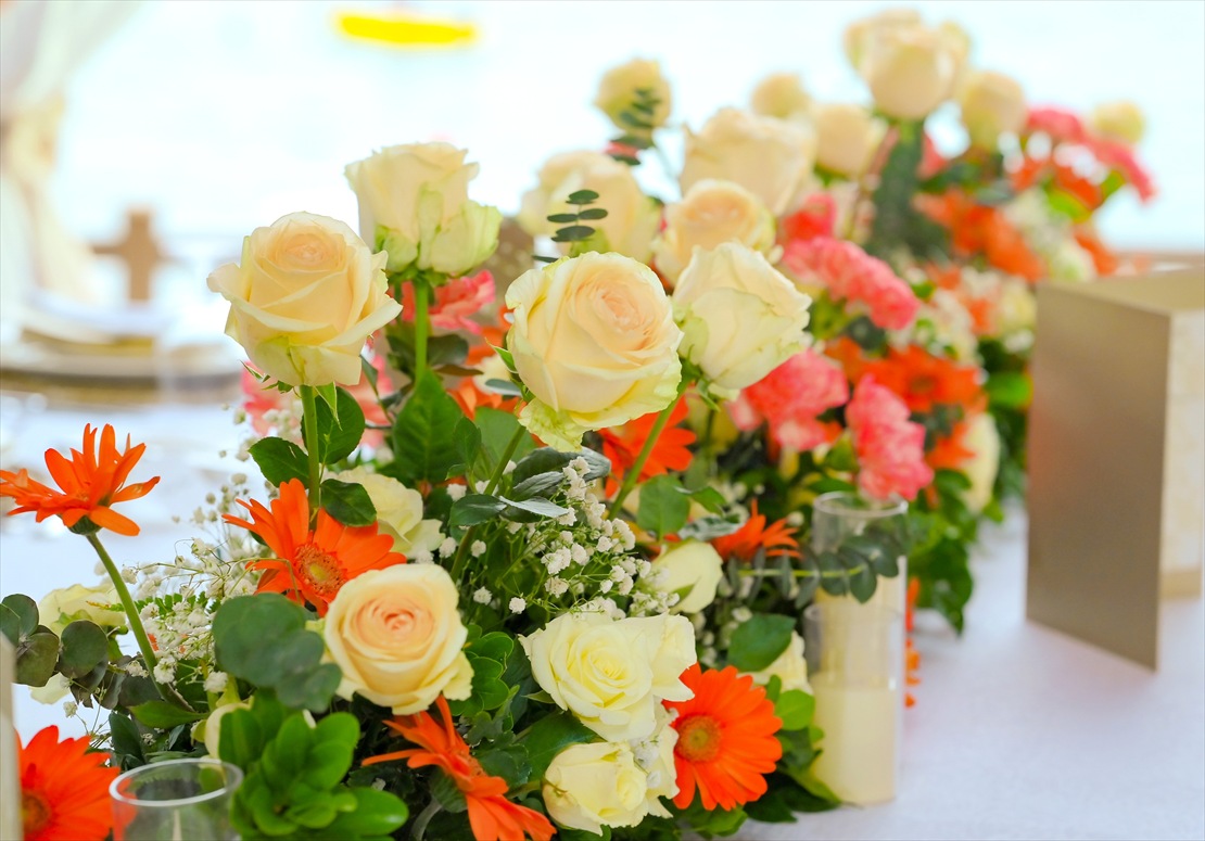 挙式後パーティー会場　テーブル基本生花装飾　